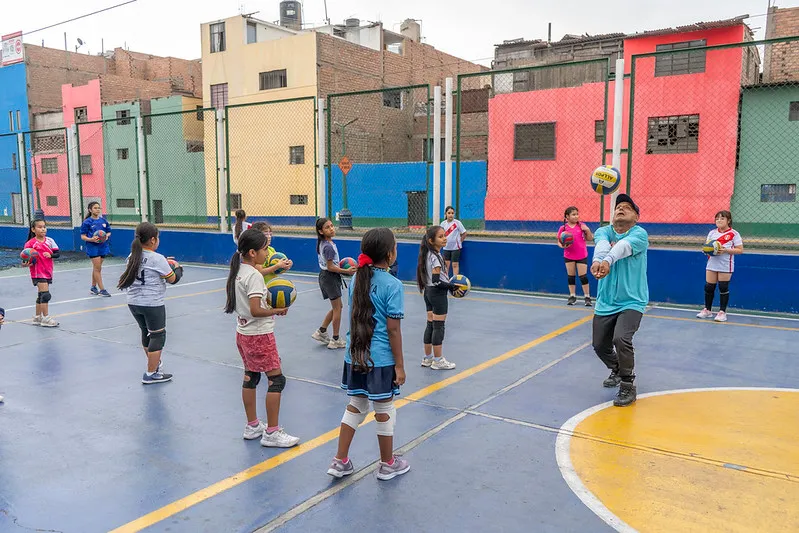 Taller de voley de la academia municipal